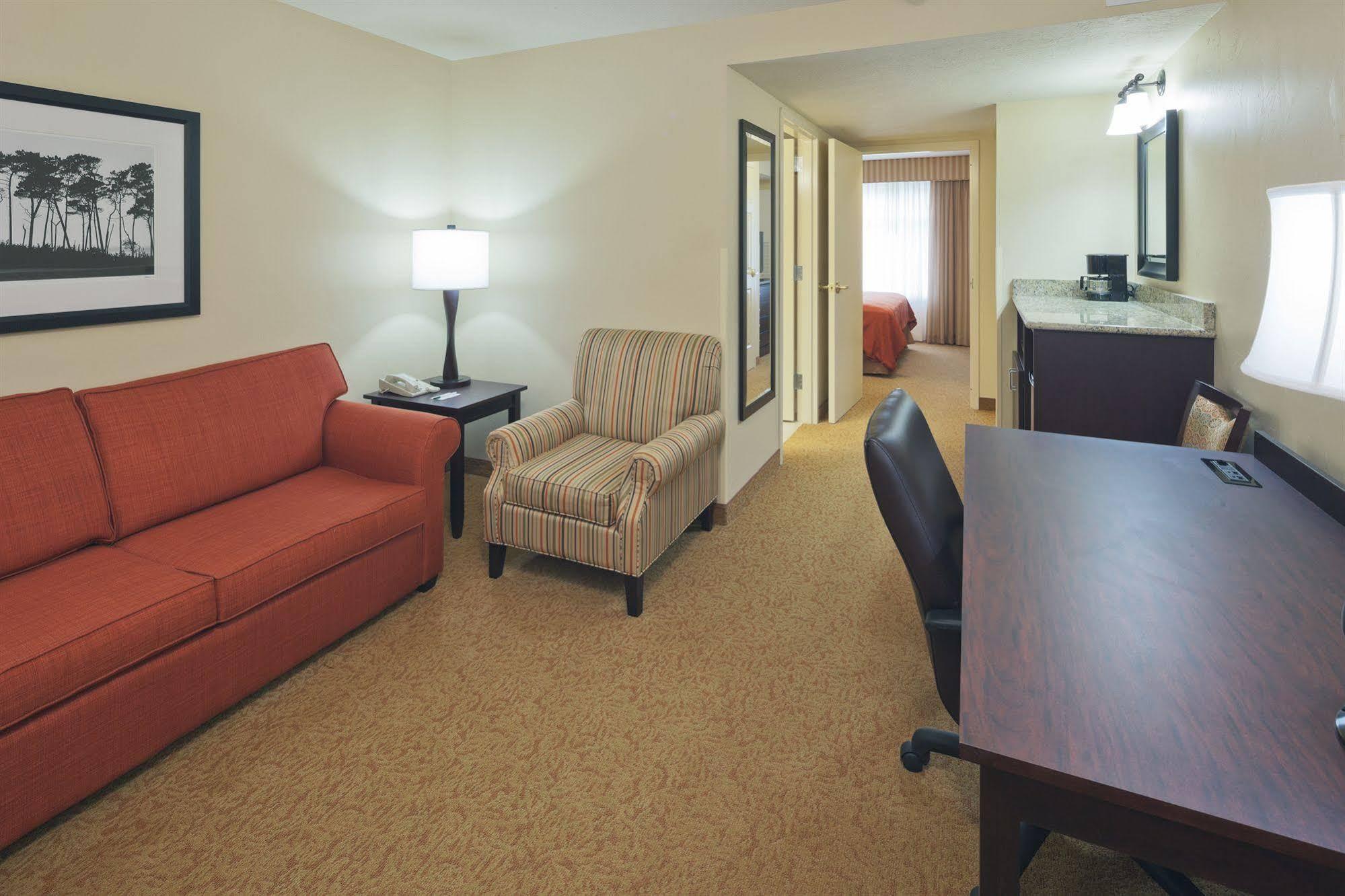 Comfort Inn & Suites Dover Екстериор снимка